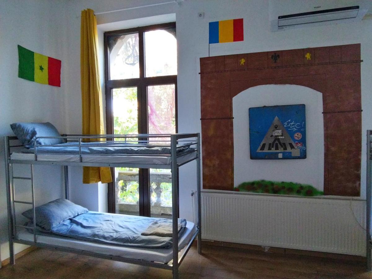 Bucuresti Bucuresti Hostel Esterno foto
