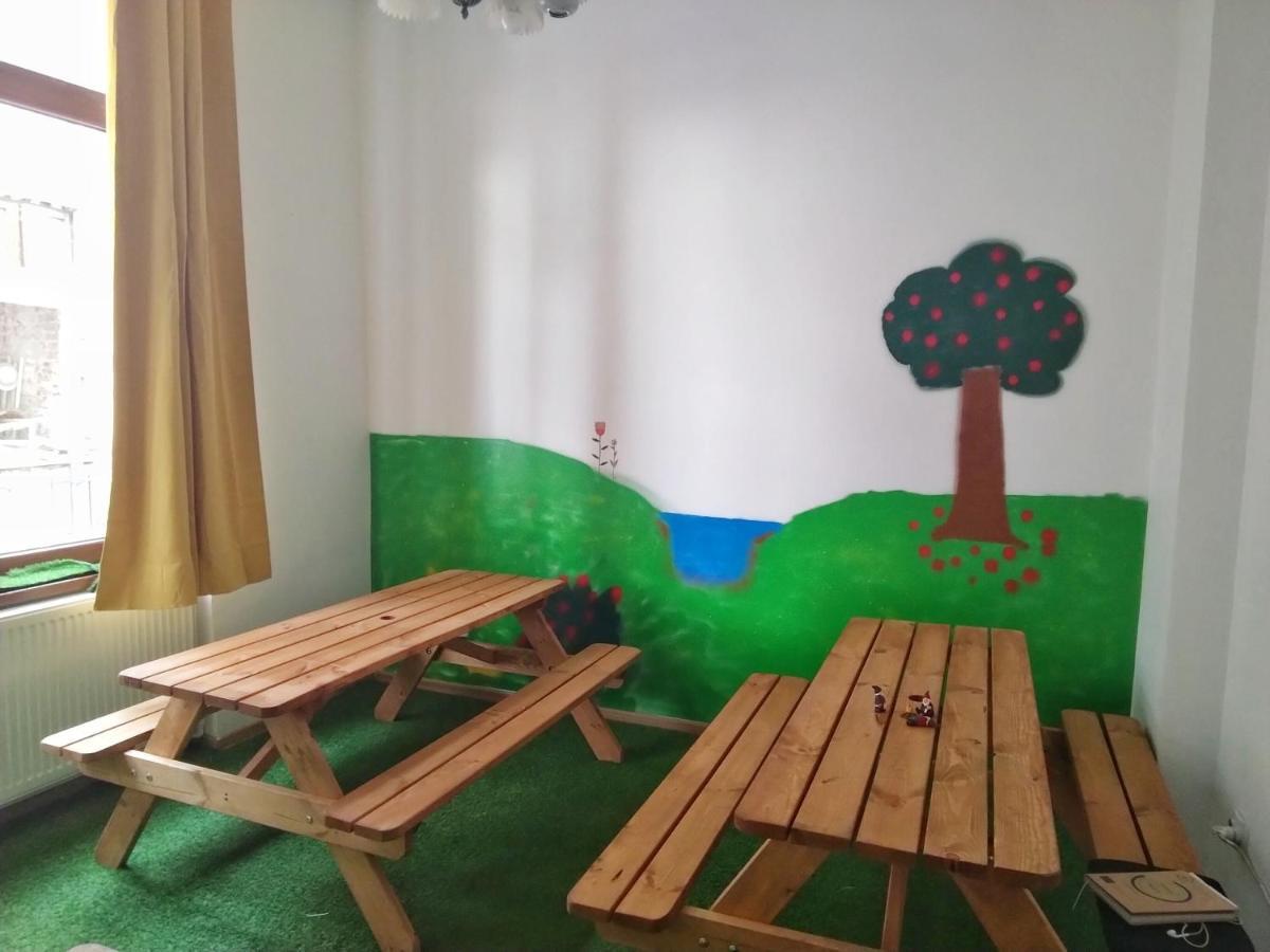 Bucuresti Bucuresti Hostel Esterno foto